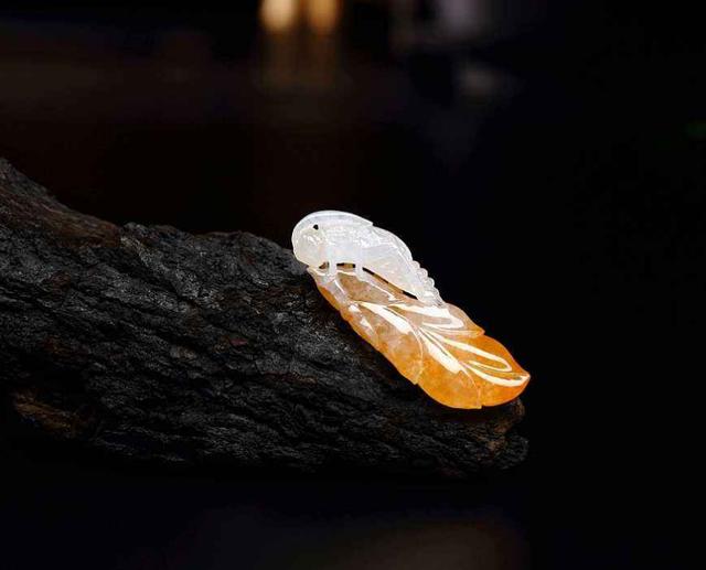 从备受瞩目到遭人嫌弃，经历高开低走后，白色翡翠终于再次逆袭！  第30张