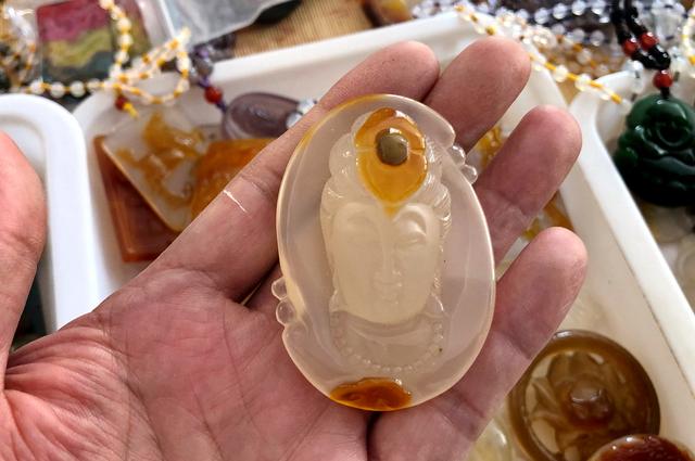 玛瑙第一镇：疫情后生意惨淡，水胆玛瑙白菜价，玛瑙这行业怎么了  第18张