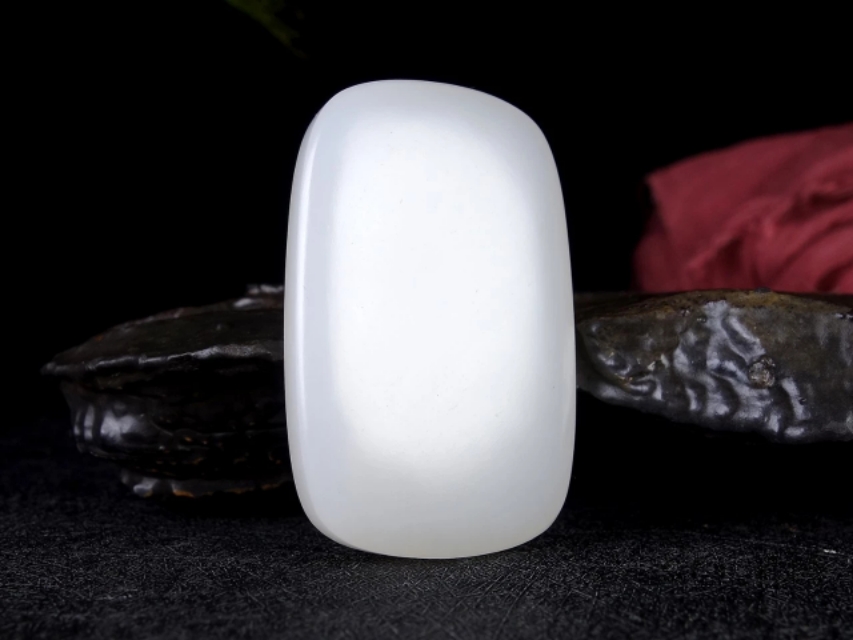 冰乌鸡种翡翠值钱吗盘点玉石市场这十年得变化  第14张