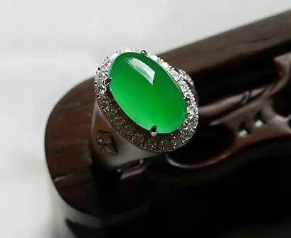 40张图告诉你真正的翡翠长啥样！  第25张