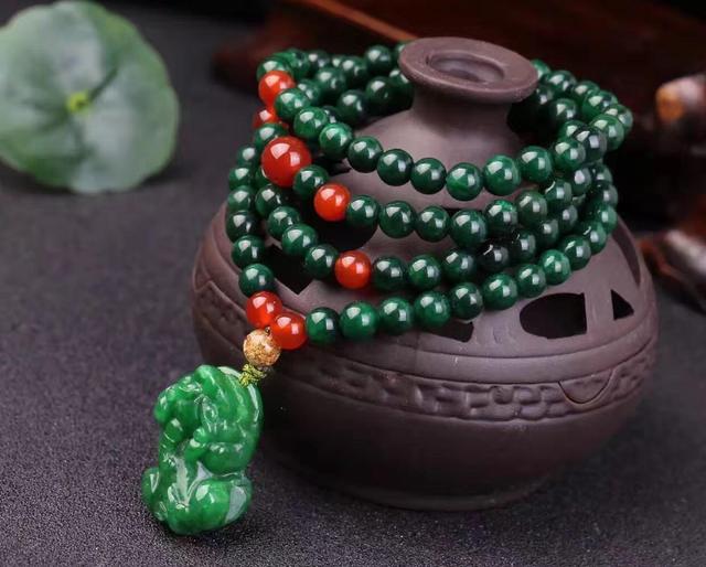 “绿色翡翠”都很值钱？错了！这2种翡翠即使满绿价值也不高  第3张