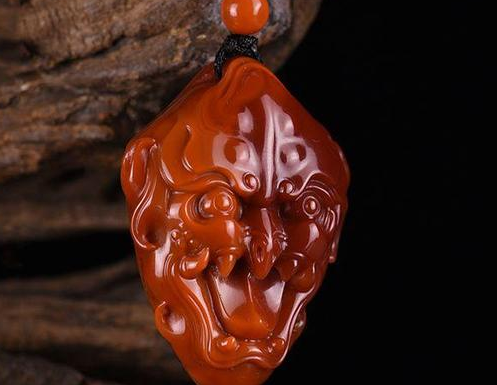 南红价格多少一克？南红价格暴跌是真的吗？  第4张