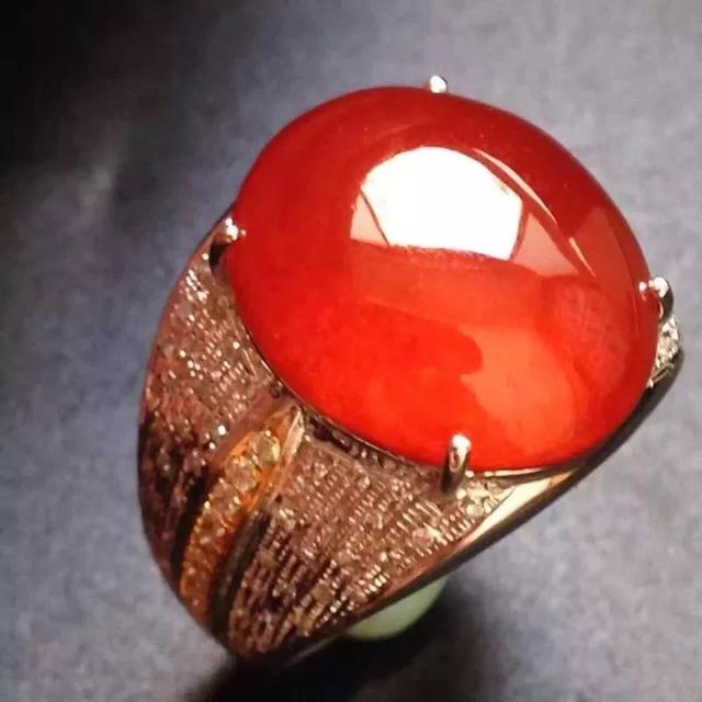 为什么说“万翠易得，一翡难求”？红翡挂件价格很高吗？  第3张