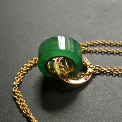 翡翠路路通小小一块玉，怎就那么惹人爱   第1张