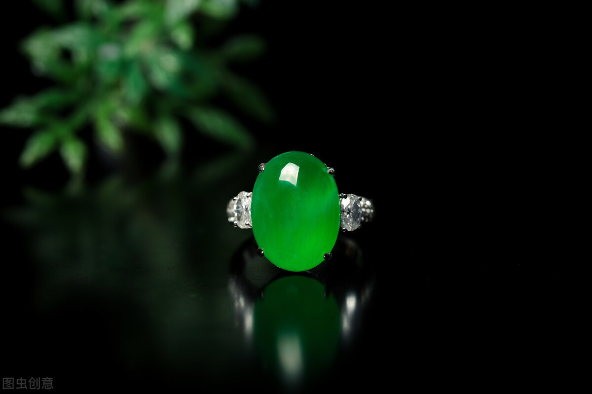 帝王玻璃种翡翠原石图片梦醒了！翡翠市场中玻璃种翡翠原石万中无一  第7张