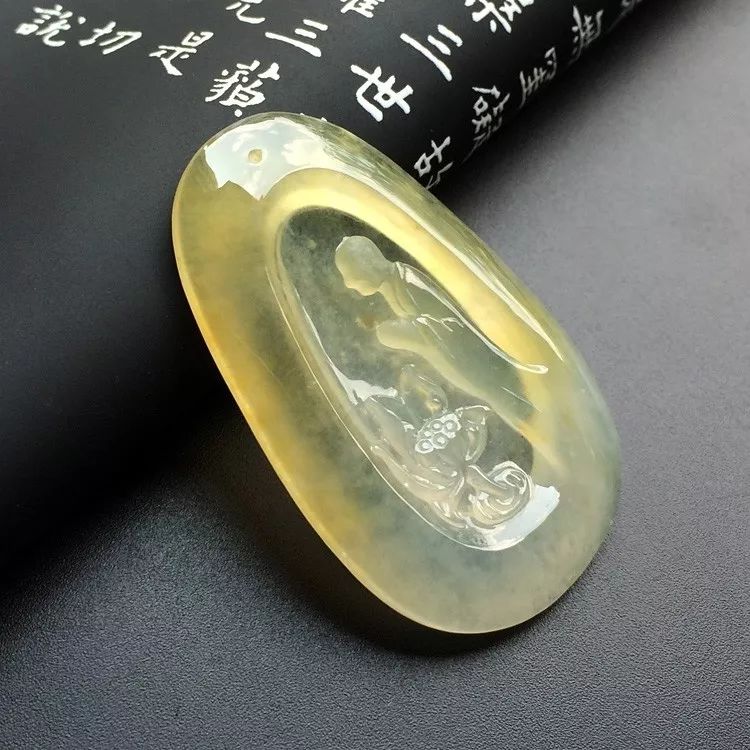 如何判断黄翡价格的高低？黄翡值钱吗？  第5张