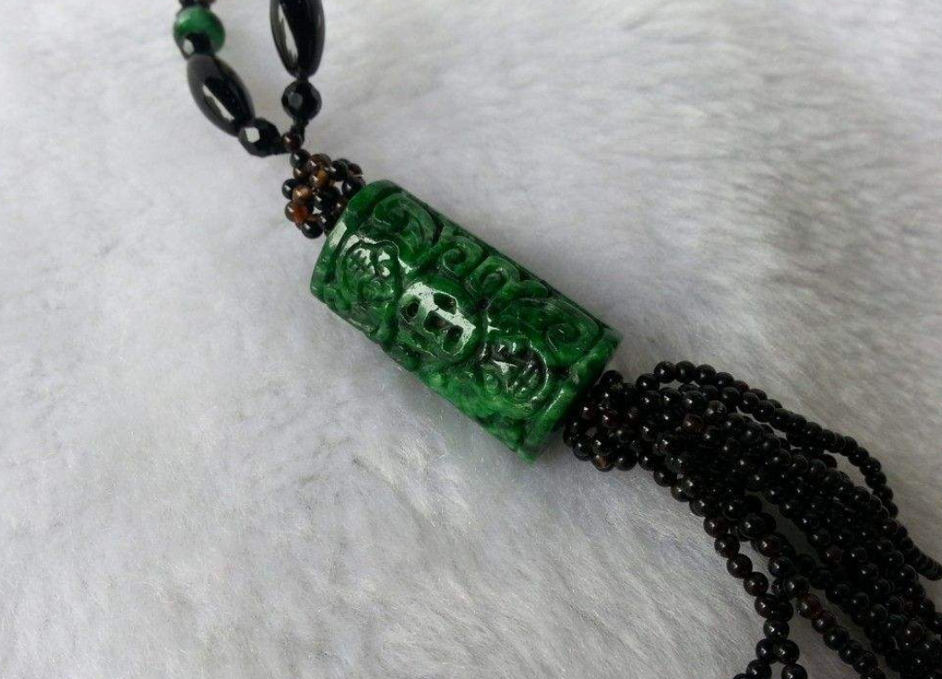 铁龙生翡翠值得买吗？它是少数颜色很美价格还十分实惠的翡翠！  第20张