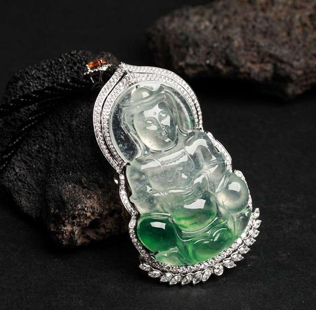 同是糯种翡翠，为什么价格差距那么大？原来翡翠还可以这样细分  第18张