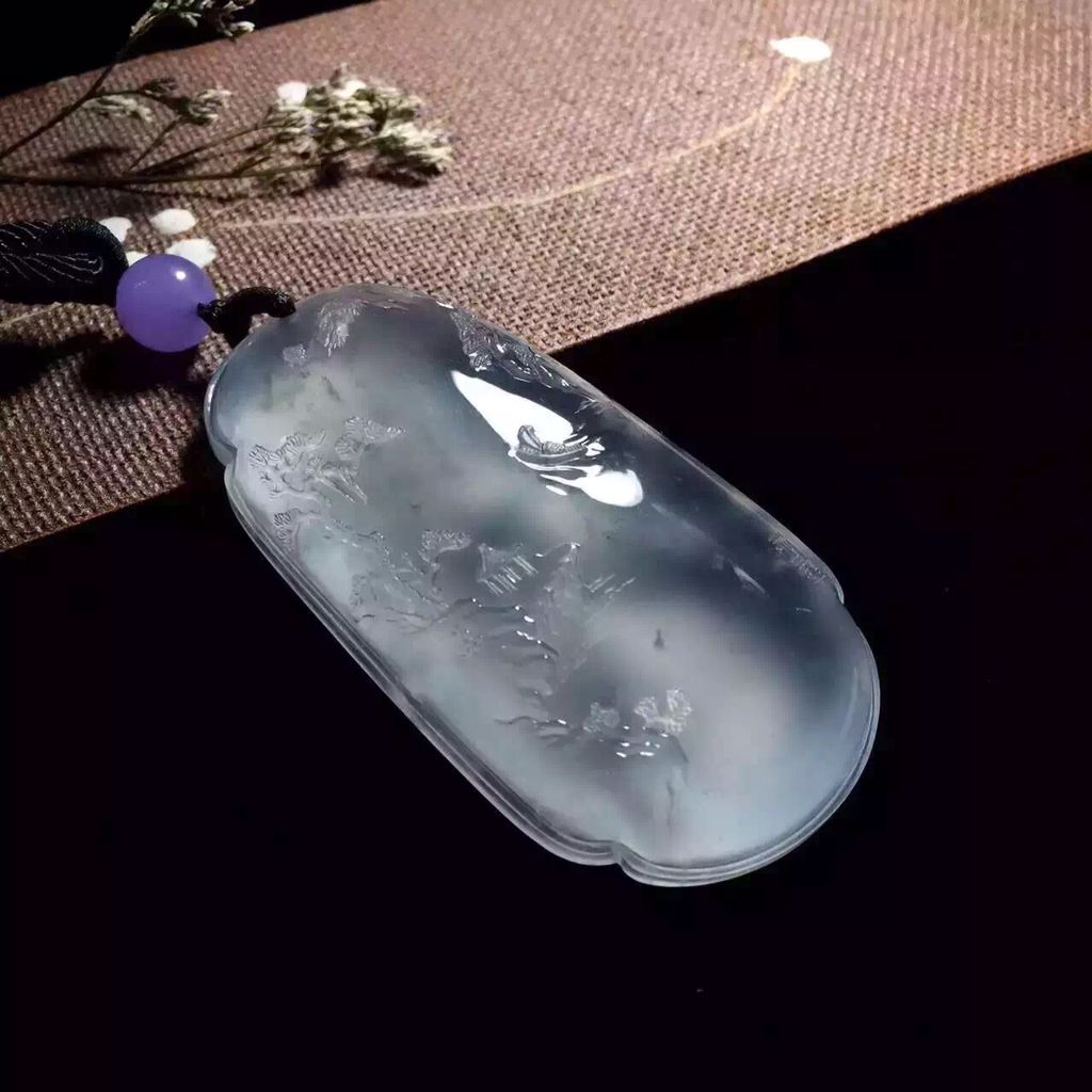 翡翠还会继续涨？接下来会怎么样呢  第1张