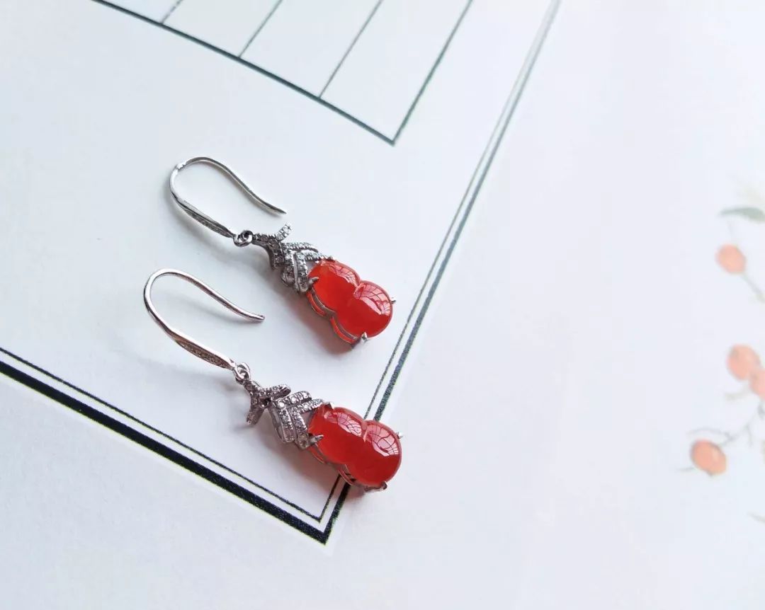 翡翠手镯起胶感什么是红翡？为何有“万翠易得，一翡难求”的说法  第4张