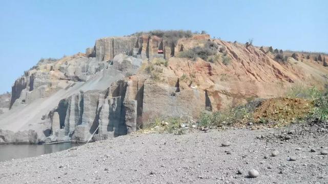 翡翠吊坠镶翡翠矿区即将停产？你的翡翠将价值连城？  第4张