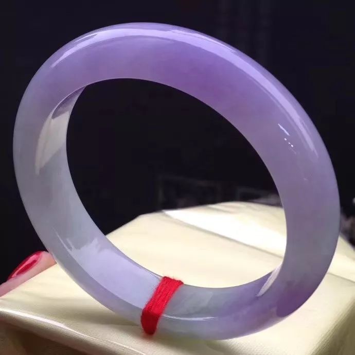 紫罗兰翡翠手镯的价格如何？如何辨别紫罗兰翡翠手镯的真假  第4张