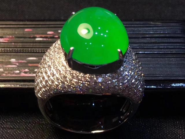 购买和田玉项链翡翠常见的辨别方法  第2张