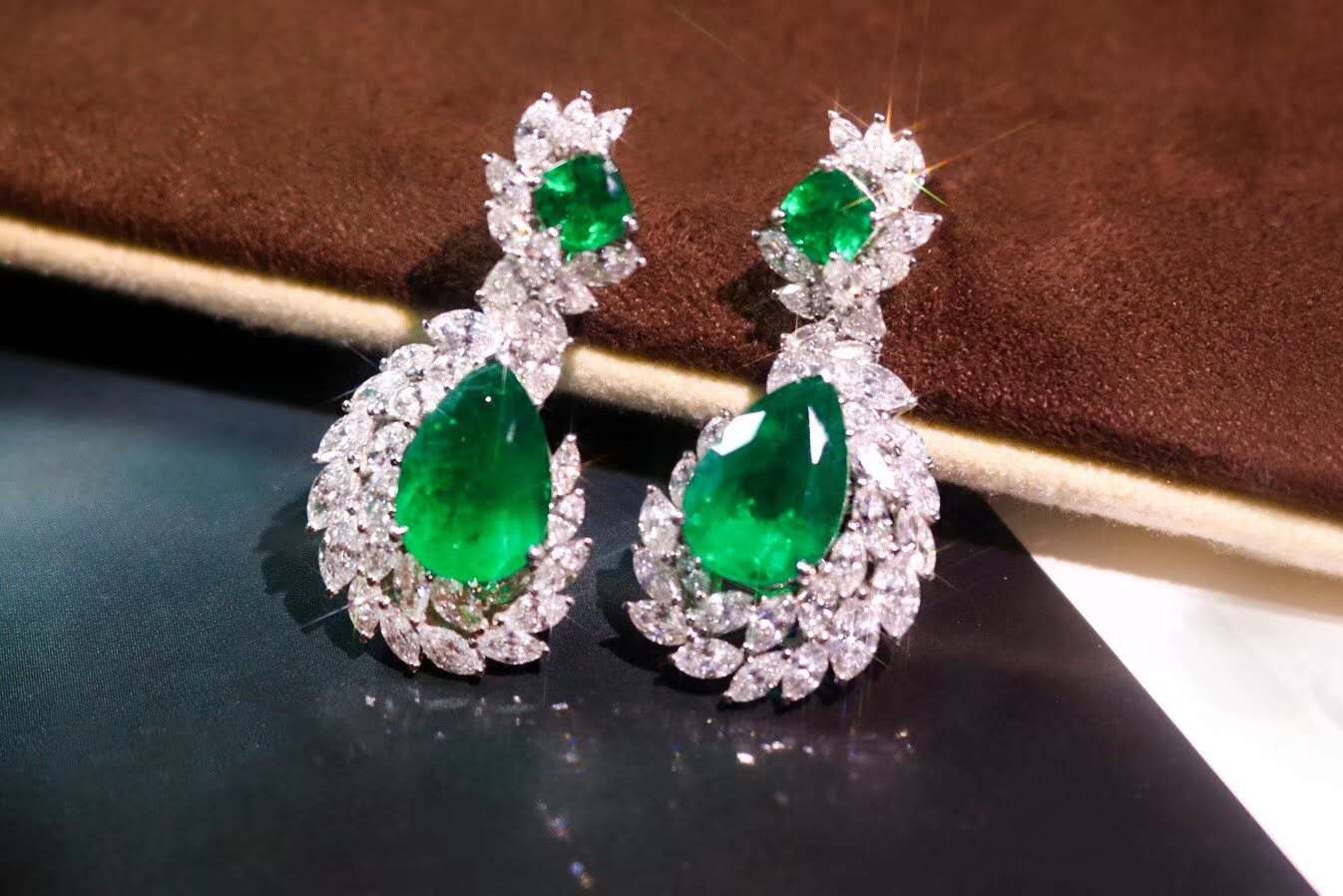 为什么祖母绿多裂多杂质还这么昂贵？  第1张