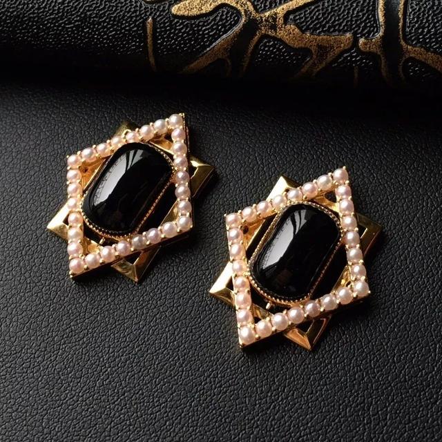 和田玉和翡翠的区别缅甸人称其为情人的影子！冰种墨翠价格可真不便宜  第11张