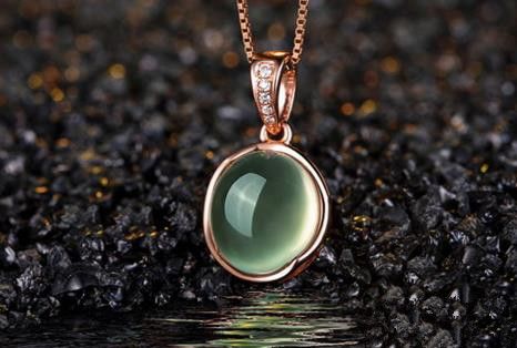 怎么鉴别黄翡翠木那种翡翠价格又起飞了  第1张