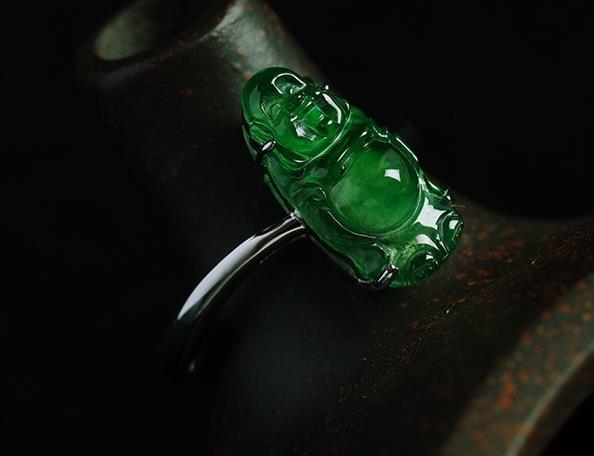 投资翡翠年收益率能否超20%？极品老坑最热冰种  第2张