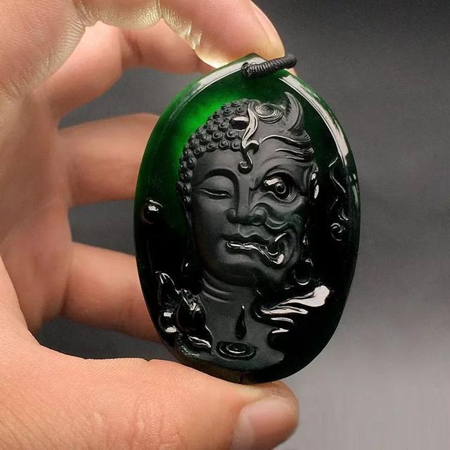 和田玉和翡翠的区别缅甸人称其为情人的影子！冰种墨翠价格可真不便宜  第6张
