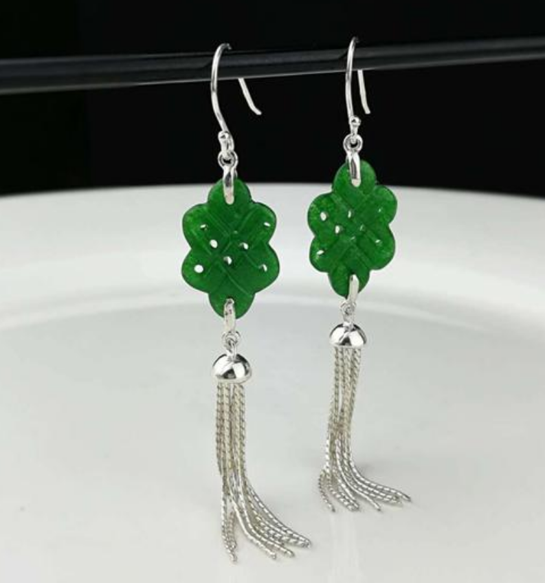 铁龙生翡翠值得买吗？它是少数颜色很美价格还十分实惠的翡翠！  第14张