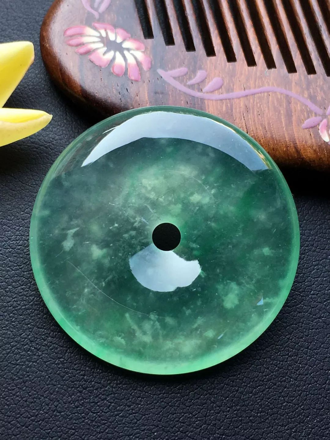 是不是所有的A货翡翠都很贵？几百元的翡翠能买吗？  第20张