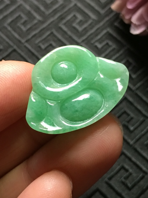 a货翡翠的价格 售卖的价格从几元到几千万元不等的a货翡翠   第1张