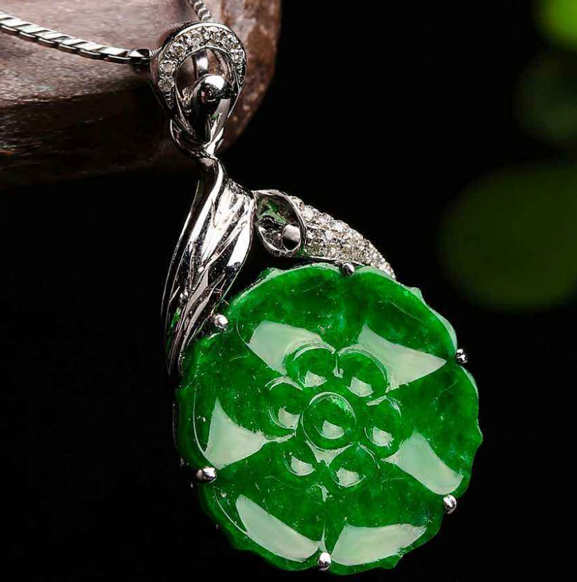 铁龙生翡翠值得买吗？它是少数颜色很美价格还十分实惠的翡翠！  第9张