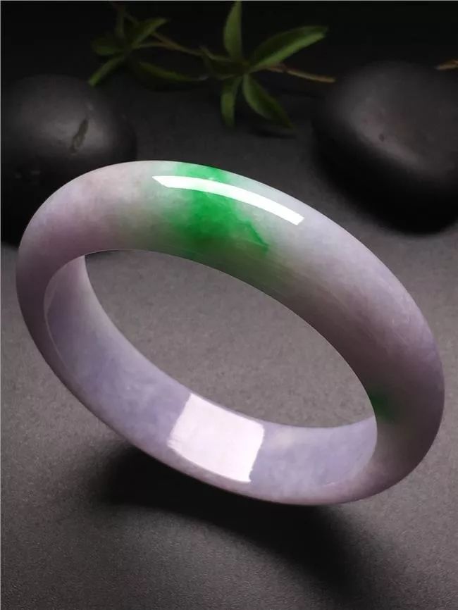 花了10万元买的春带彩翡翠手镯，“春”给冻掉了？真相到底如何？  第15张