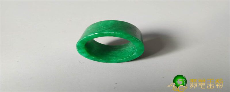 什么是干青种翡翠 干青种翡翠有哪些特点   第1张