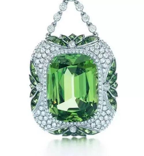 沙弗莱石PK薄荷榴石，谁才是石榴石家族的最强“升值王”？  第4张