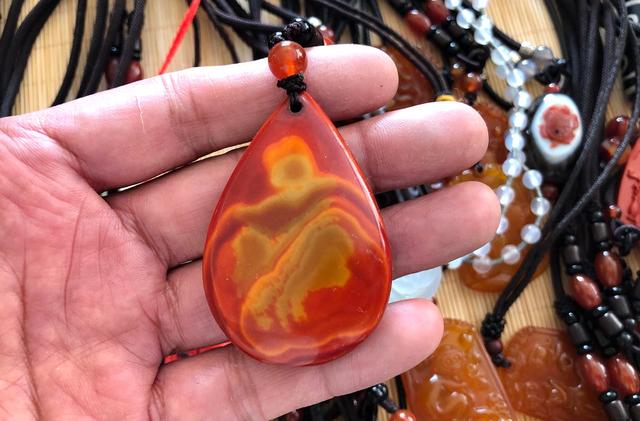 玛瑙第一镇：疫情后生意惨淡，水胆玛瑙白菜价，玛瑙这行业怎么了  第21张