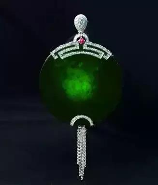 翡翠吊坠镶翡翠矿区即将停产？你的翡翠将价值连城？  第1张