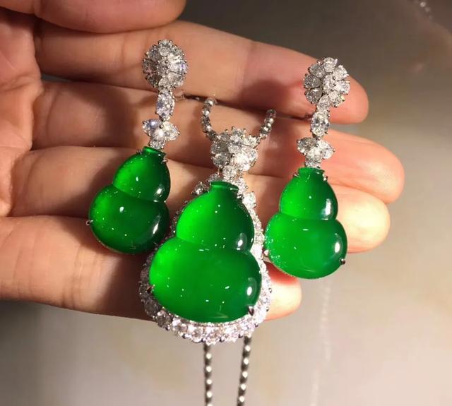 怎么看翡翠老不老A货翡翠便宜到烂大街？如今十几块就能入手？  第5张