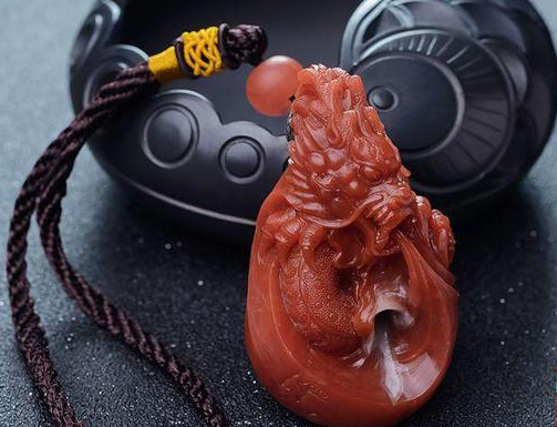 南红价格多少一克？南红价格暴跌是真的吗？  第2张