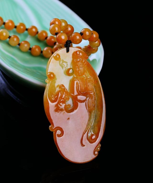 翡翠手镯圈口磨损红色的翡翠为什么称为红翡，而不是红翡翠？原来它是一种次生色  第15张