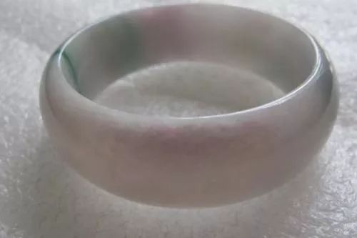 花了10万元买的春带彩翡翠手镯，“春”给冻掉了？真相到底如何？  第12张