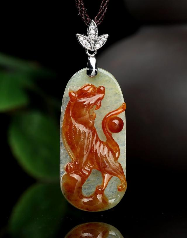 翡翠手镯圈口磨损红色的翡翠为什么称为红翡，而不是红翡翠？原来它是一种次生色  第6张