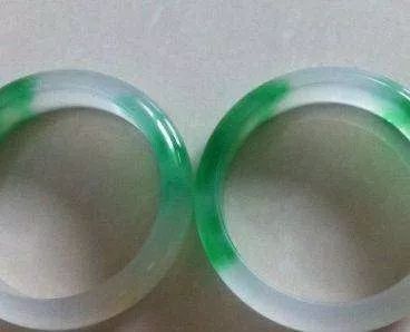 花了10万元买的春带彩翡翠手镯，“春”给冻掉了？真相到底如何？  第14张