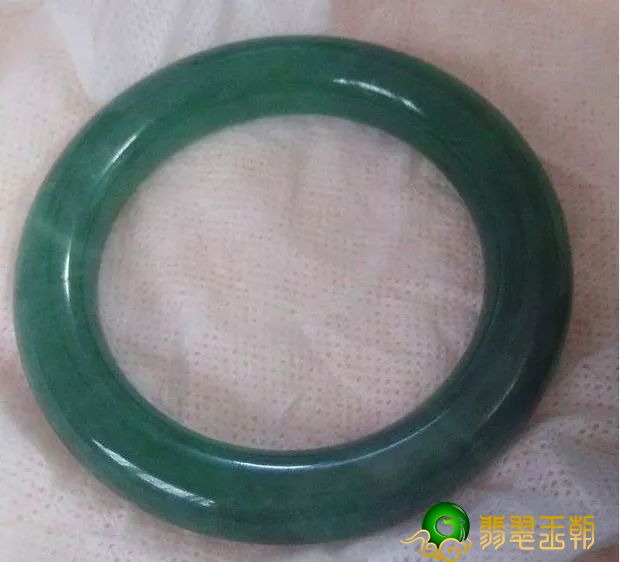 哪里有翡翠批发关于翡翠和翠玉 不想被骗就必须要知道的事情！   第1张