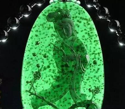 什么是翡翠中的木那料？木那料有什么特点？市场价值如何？  第13张