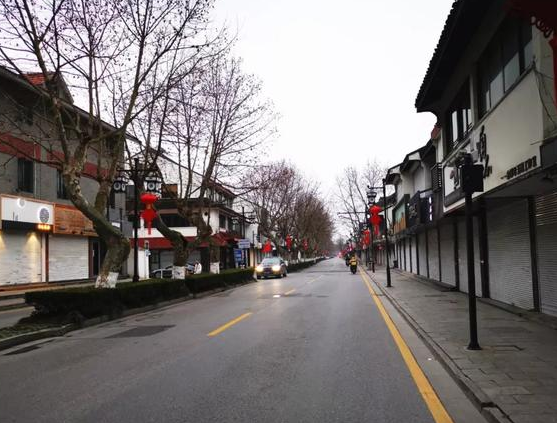 七彩云南翡翠水分疫情下的和田玉市场：市场空荡，货源紧张  第3张