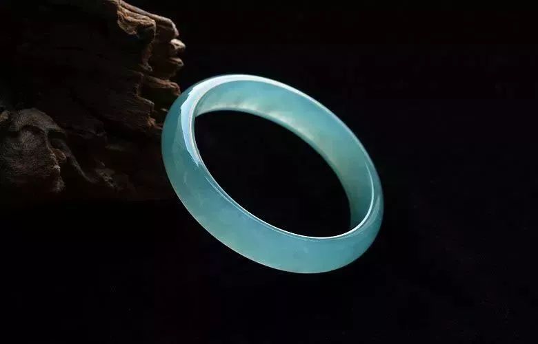 这种翡翠堪称“蓝色妖姬”，未来10年比北京房子还值钱  第11张