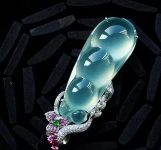 这种翡翠被称为翡翠界的“蓝色妖姬”，选得对不愁没升值空间  第3张