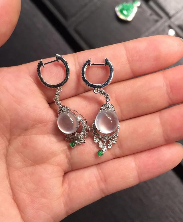 如懿的翡翠戒指翡翠价格一般多少钱？最清晰的翡翠价格对照表！  第3张