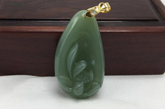 帕敢翡翠原石图片广义和田玉是什么意思   第2张