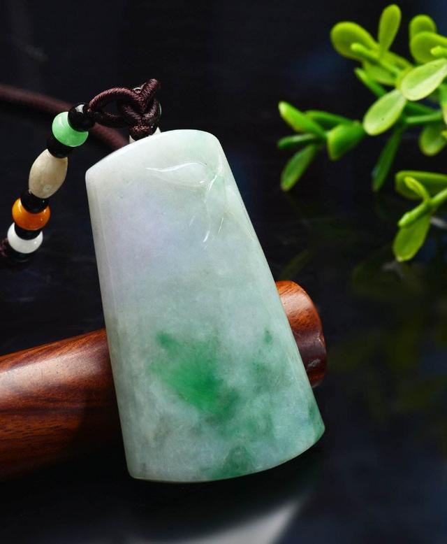 同是糯种翡翠，为什么价格差距那么大？原来翡翠还可以这样细分  第3张