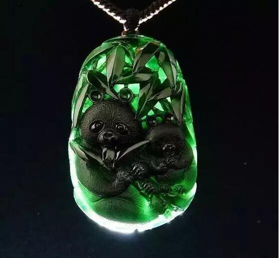 解析翡翠特殊品种——墨翠  第1张