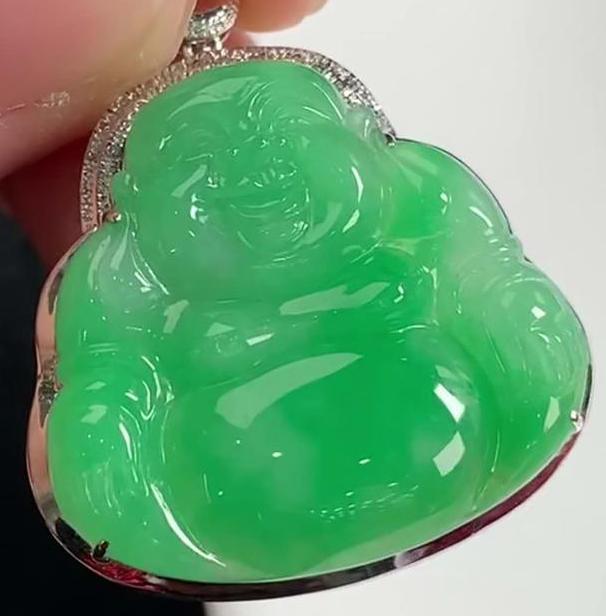 什么是翡翠，天然翡翠的特性有哪些？  第2张