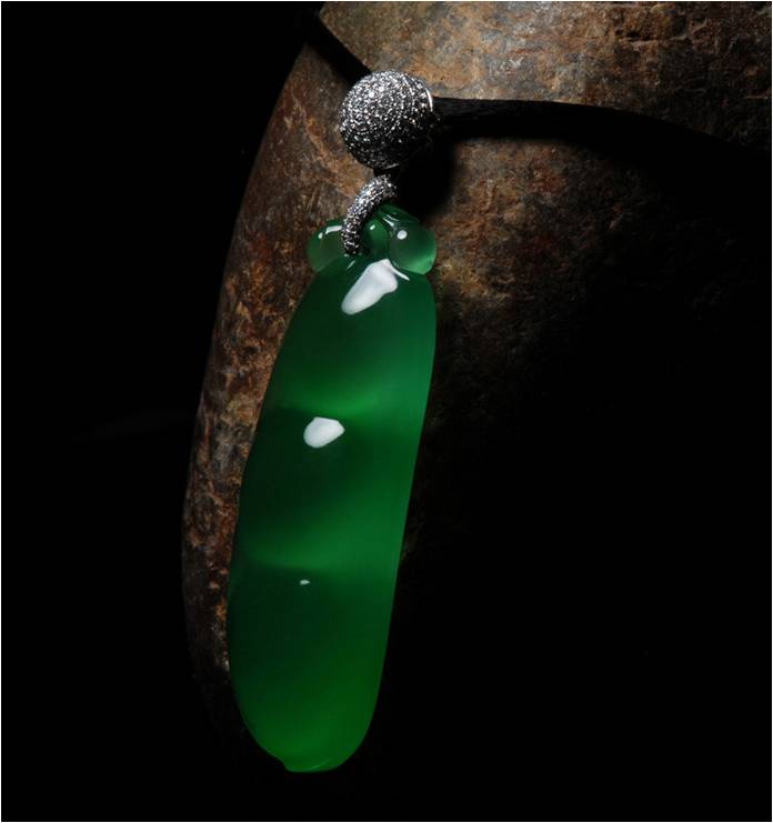 翡翠国际拍卖行情的神秘面纱就是这样！  第7张