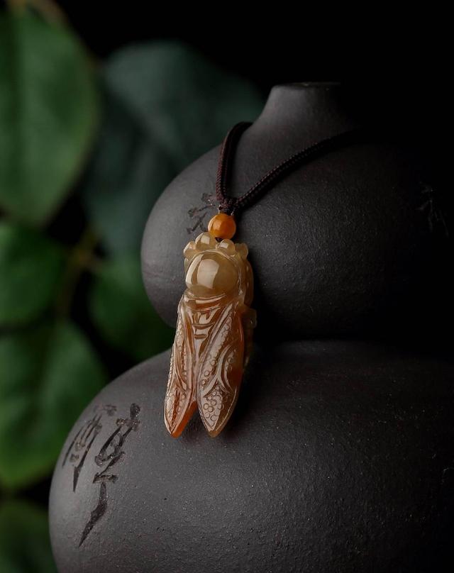 翡翠手镯圈口磨损红色的翡翠为什么称为红翡，而不是红翡翠？原来它是一种次生色  第20张