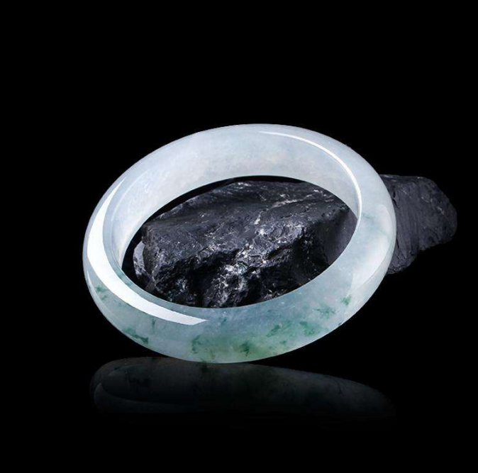 翡翠半岛房豆网后疫情时代，翡翠行业将何去何从？五大关键词值得注意  第10张